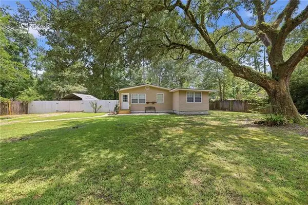 59 Alice Street, Madisonville, LA 70447