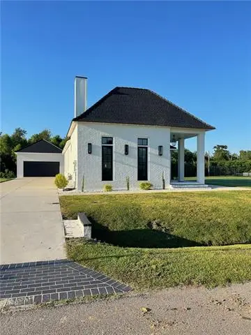 106 Deerfield Drive, Belle Chasse, LA 70037