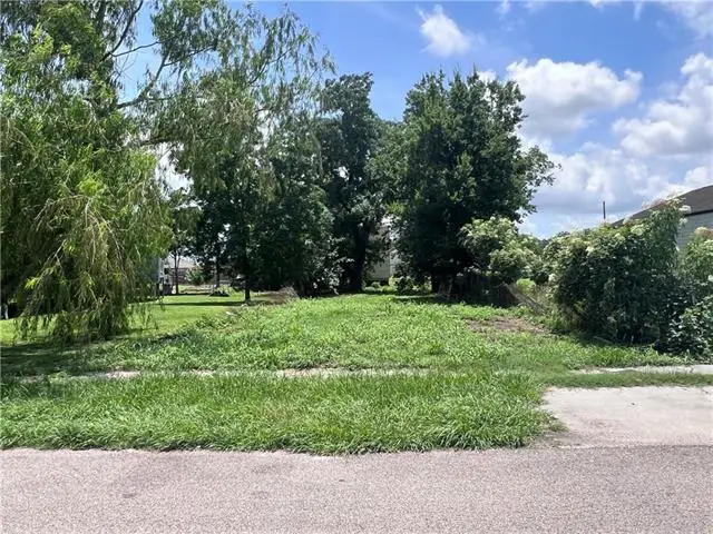 1811 Flood Street, New Orleans, LA 70117 - #1