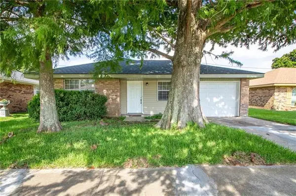 2112 Tiffany Drive, Laplace, LA 70068
