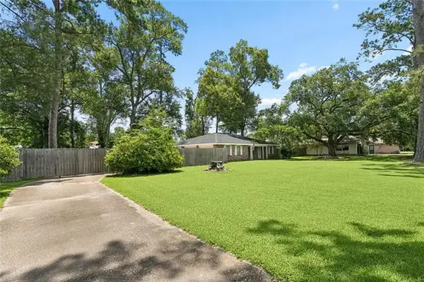 130 Beechwood Drive, Ponchatoula, LA 70454