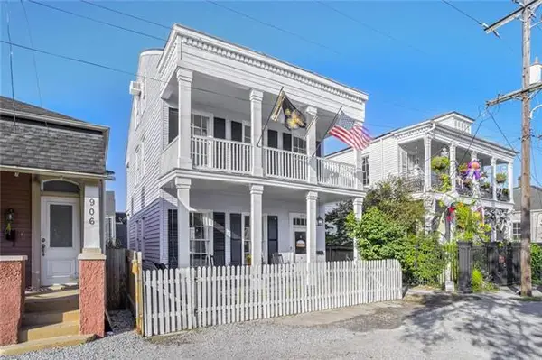 910 Pleasant Street, New Orleans, LA 70115