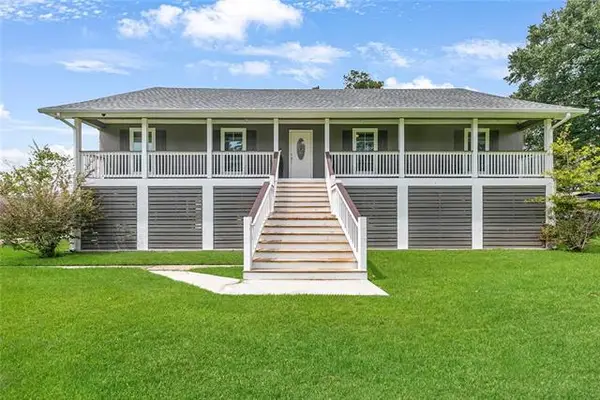 8089 Hermitage Drive, Denham Springs, LA 70726