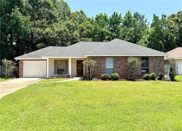 2335 Rue Toulander Street, Mandeville, LA 70448