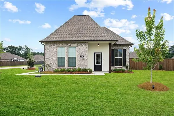 1190 Barrington Drive, Covington, LA 70435