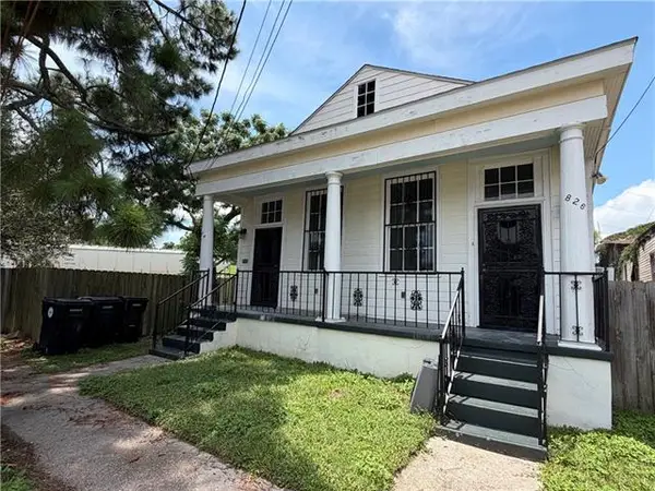 822-24 Cambronne Street, New Orleans, LA 70118