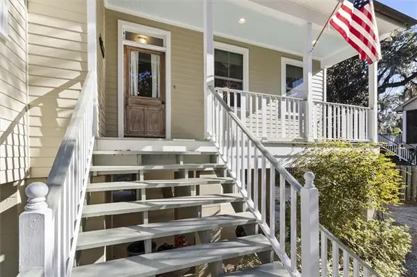 325 Coffee Street, Mandeville, LA 70448