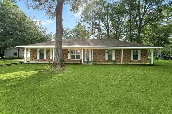 29758 Oak Street, Holden, LA 70744