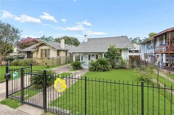 2831 Calhoun Street, New Orleans, LA 70118