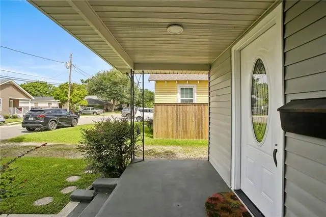 15 Crislaur Avenue, Harahan, LA 70123 - #3