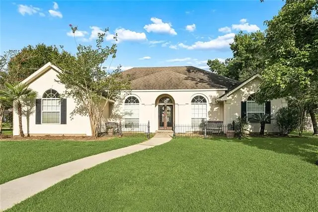 403 Avenue Palais Royal Avenue, Covington, LA 70433 - #2