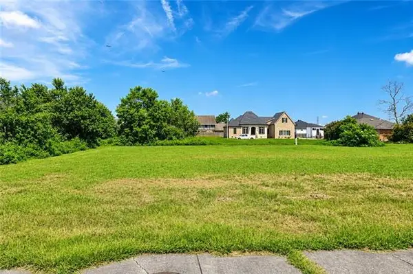 3912 Evangeline Avenue, Chalmette, LA 70043