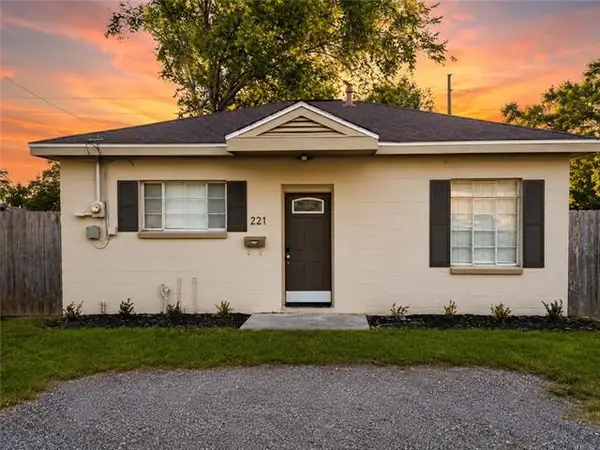 221 Saint Charles Street, Norco, LA 70079