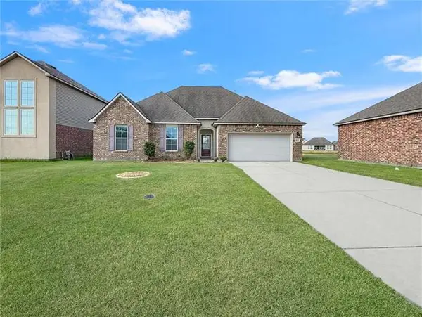 824 Lakeshore Village Drive, Slidell, LA 70461
