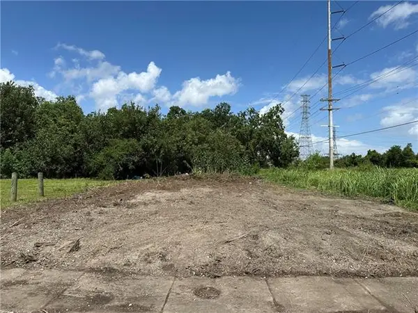 2630 Forstall Street, New Orleans, LA 70117
