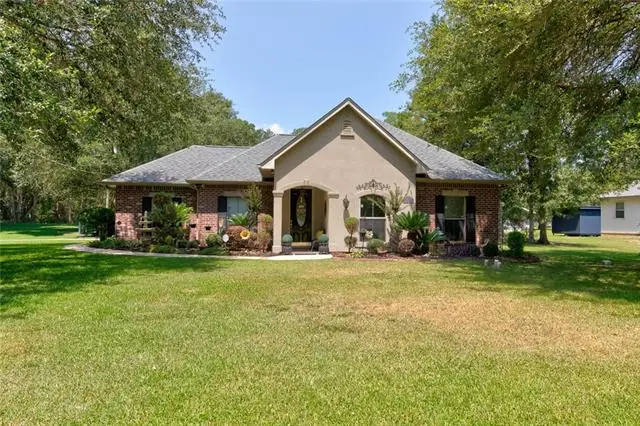 61221 Forest Drive, Lacombe, LA 70445 - #1
