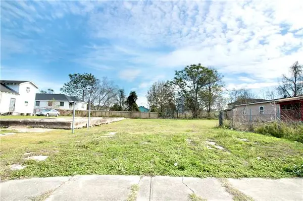 2321 Piety Street, New Orleans, LA 70117