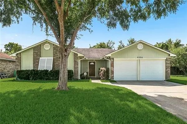2504 English Colony Drive, Laplace, LA 70068
