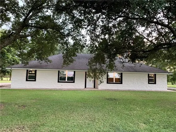 2700 S Bank Lane, Vacherie, LA 70090