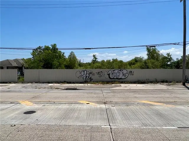 13200 Lincoln Beach Boulevard, New Orleans, LA 70128 - #1