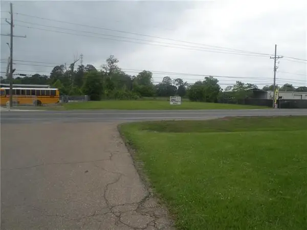 La 43 Highway, Albany, LA 70711