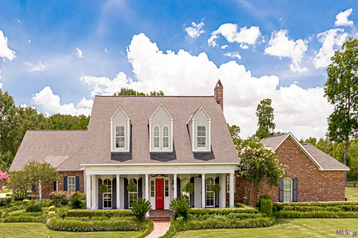 2005 Laurel Lakes Ave, Baton Rouge, LA 70820 - #1