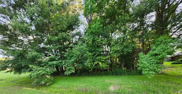 5718 Landmor Dr, Greenwell Springs, LA 70739