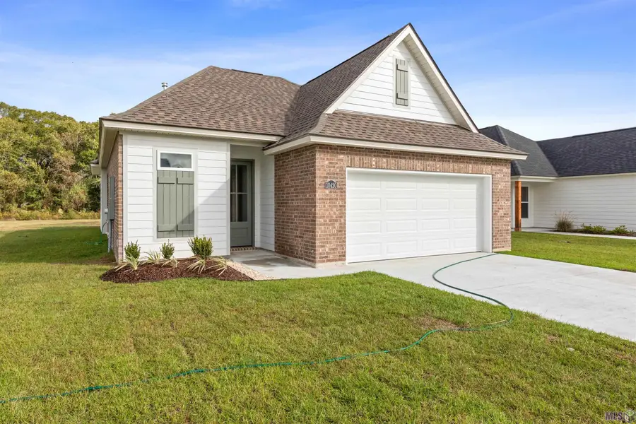 10420 Highland Lakes Dr, Denham Springs, LA 70726 - #2