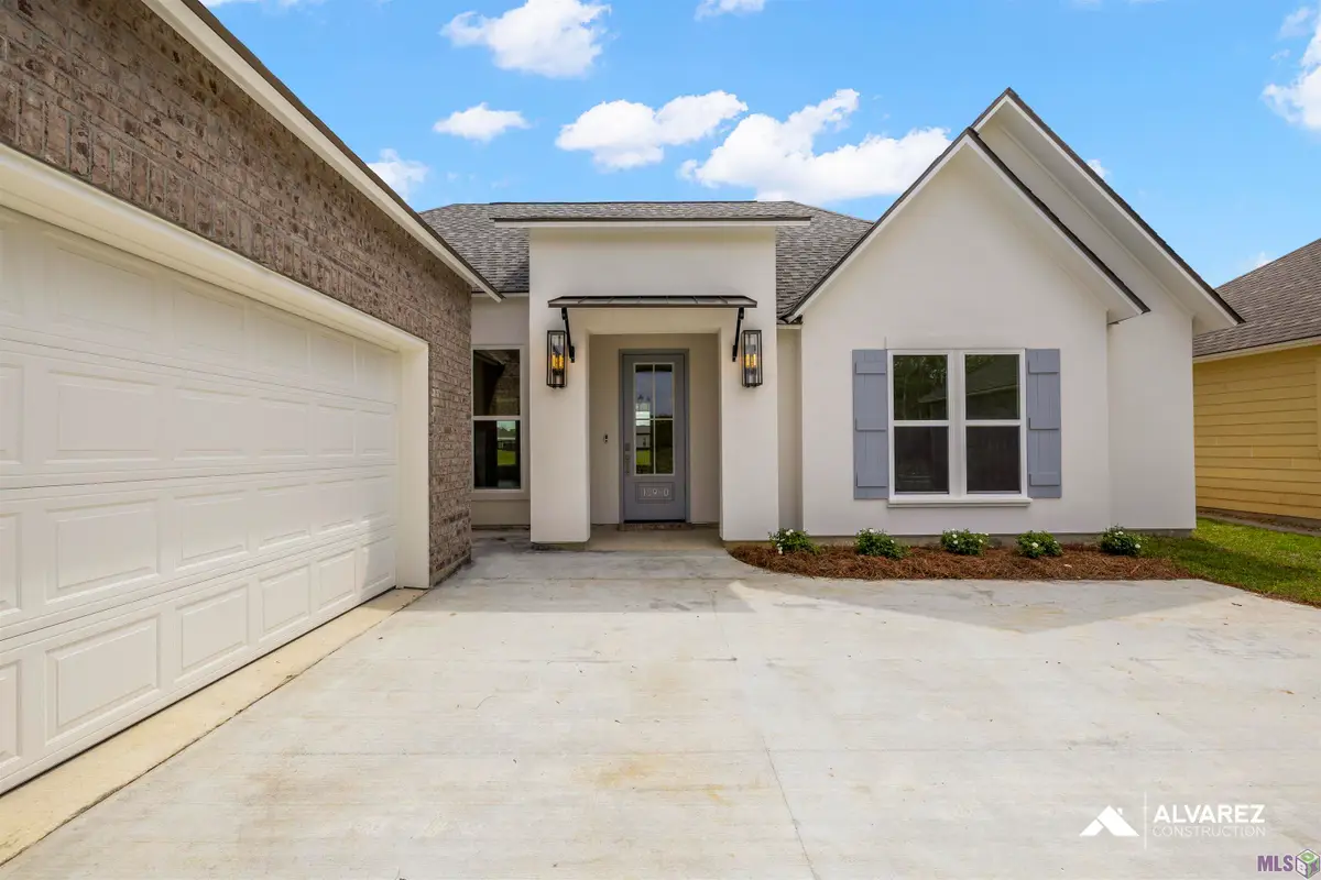 18960 Frankel Ave, Zachary, LA 70791 - #1