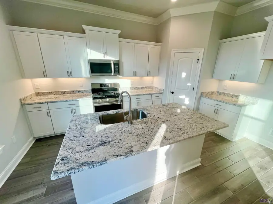 6499 Nesting Dr, Gonzales, LA 70737 - #2