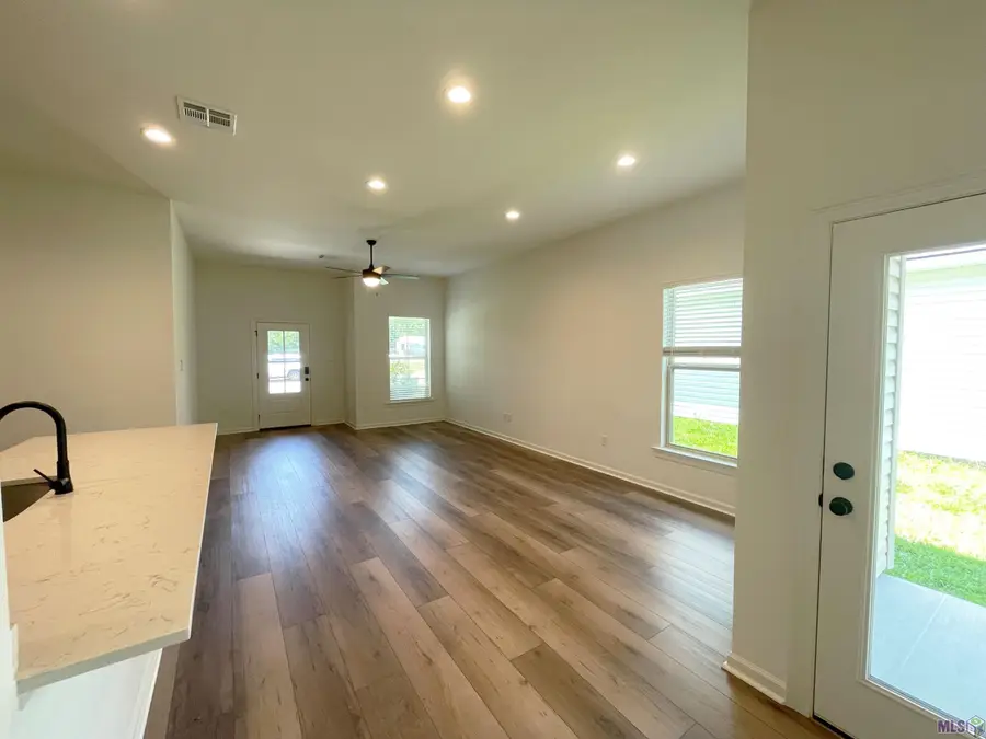 28482 Middlebrook Way, Denham Springs, LA 70726 - #3