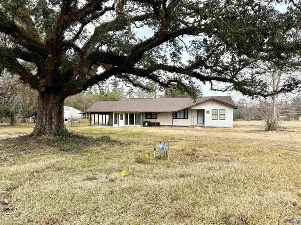 40244 Hanging Moss Lane, Ponchatoula, LA 70454