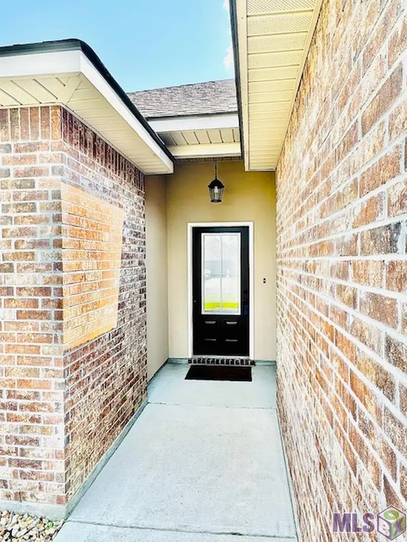 13992 Rosewell St, Denham Springs, LA 70726 - #3