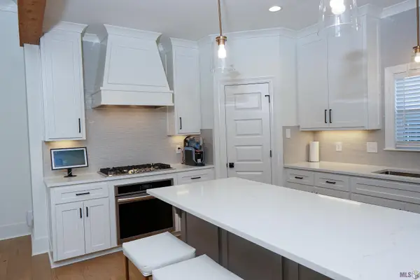 17338 Saw Grass Trail Ave, Prairieville, LA 70769