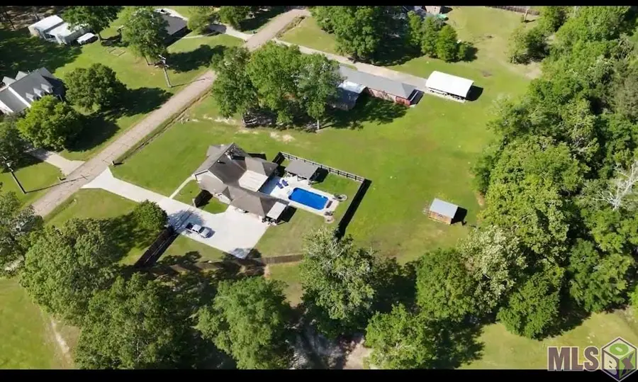 8694 Linkwood Dr, Denham Springs, LA 70706 - #3