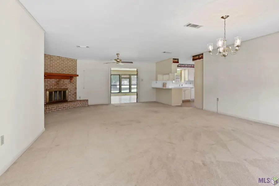 6545 Fennwood Dr, Zachary, LA 70791 - #3