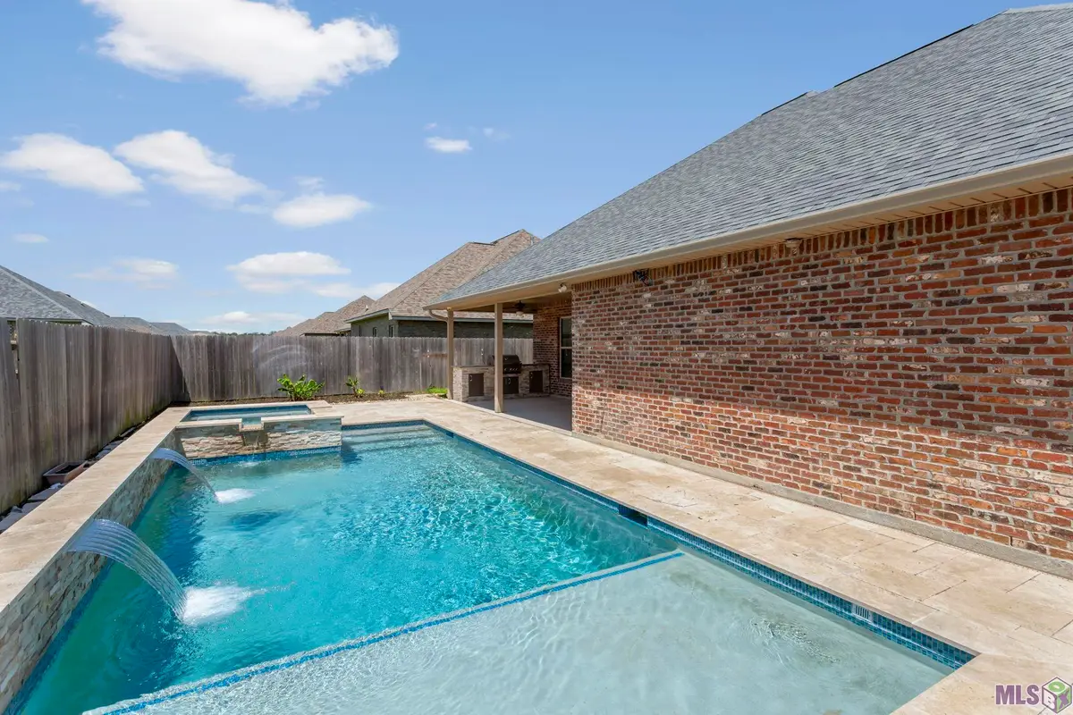 905 Lakehaven Dr, Gonzales, LA 70737 - #1