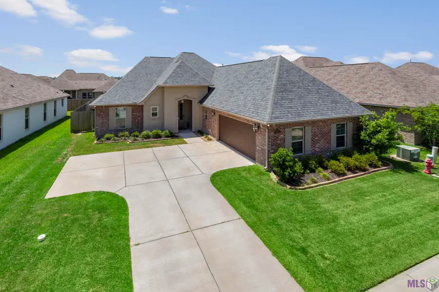 905 Lakehaven Dr, Gonzales, LA 70737 - #2