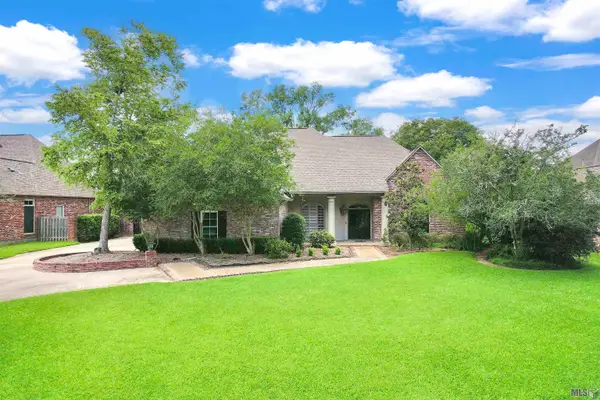 17929 Cascades Ave, Saint George, LA 70810