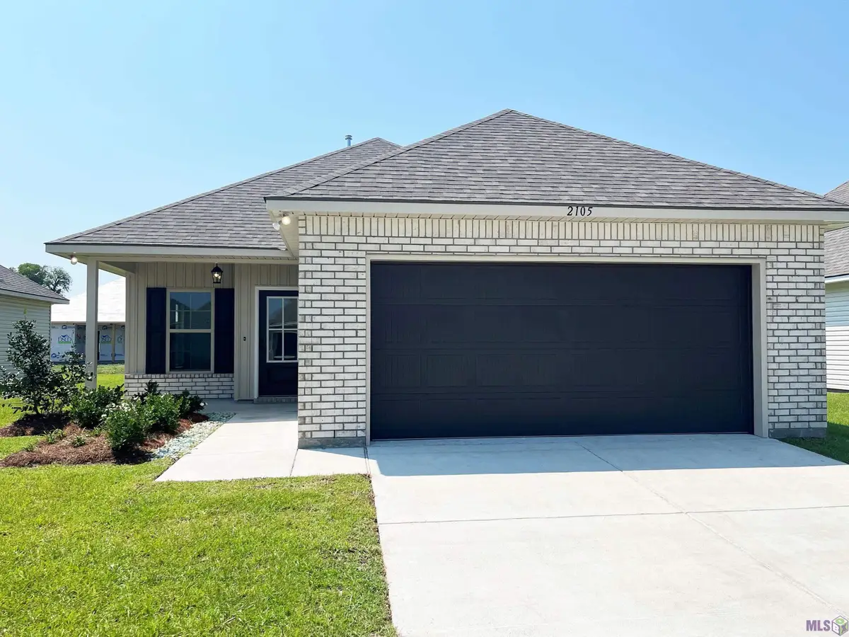 2105 Taylor Dr, Port Allen, LA 70767 - #1