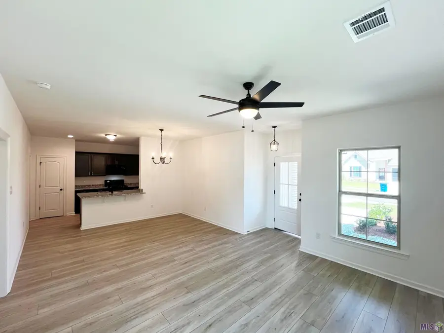 2105 Taylor Dr, Port Allen, LA 70767 - #3