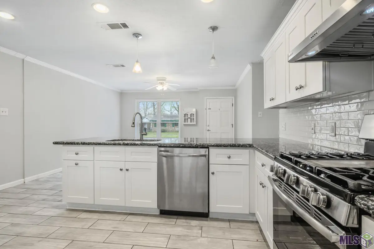 7356 Meadowview Ave, Baton Rouge, LA 70810 - #1