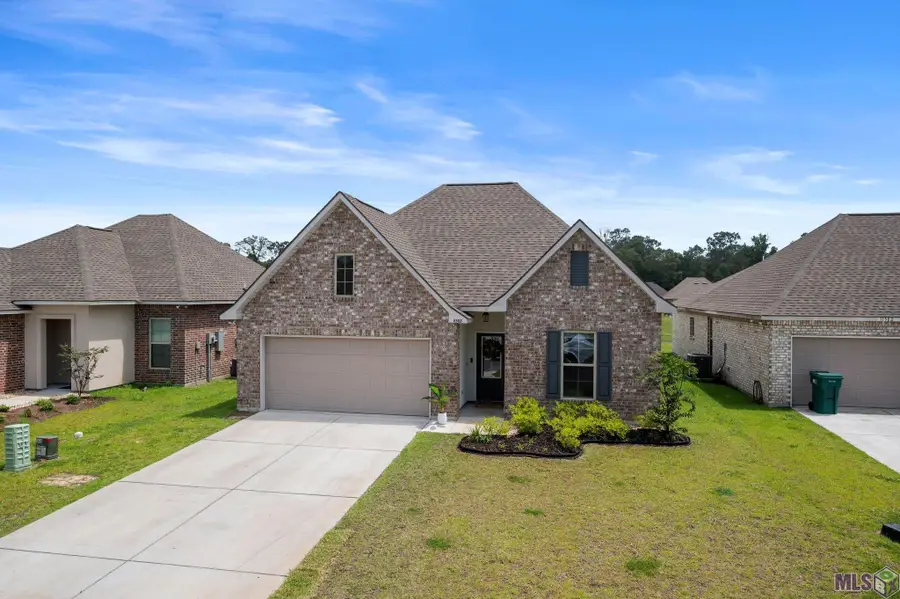 11588 Regal St, Denham Springs, LA 70726 - #2