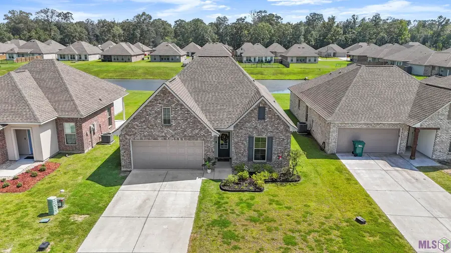 11588 Regal St, Denham Springs, LA 70726 - #3