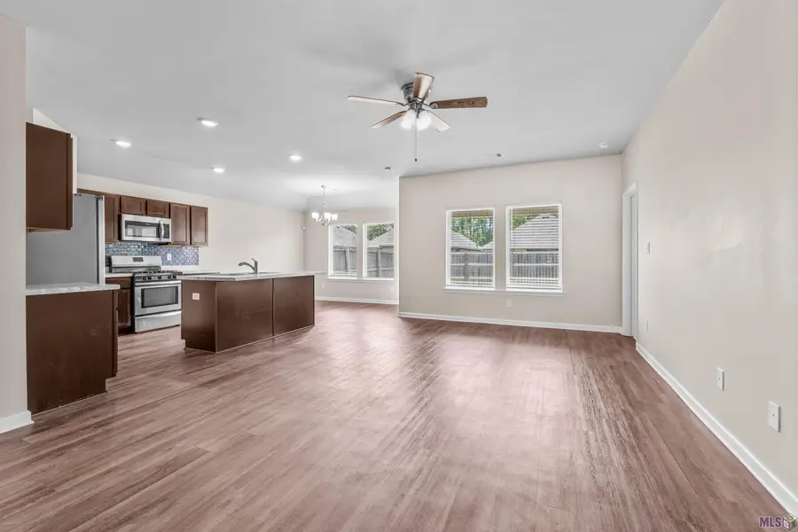 28445 Evangeline Ln, Albany, LA 70711 - #2