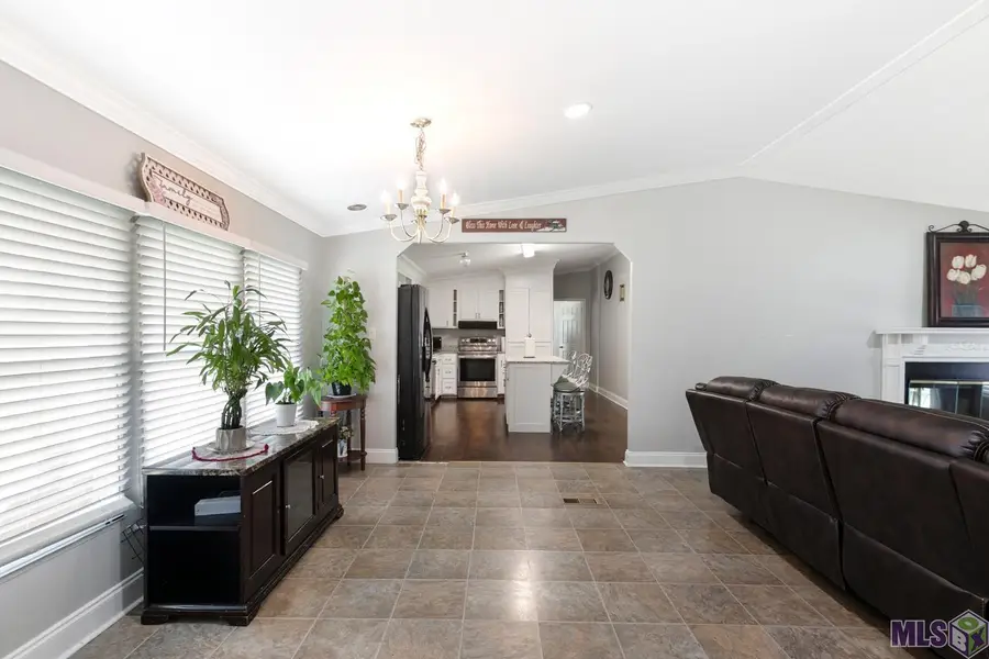 17466 John Broussard Rd, Prairieville, LA 70769 - #3