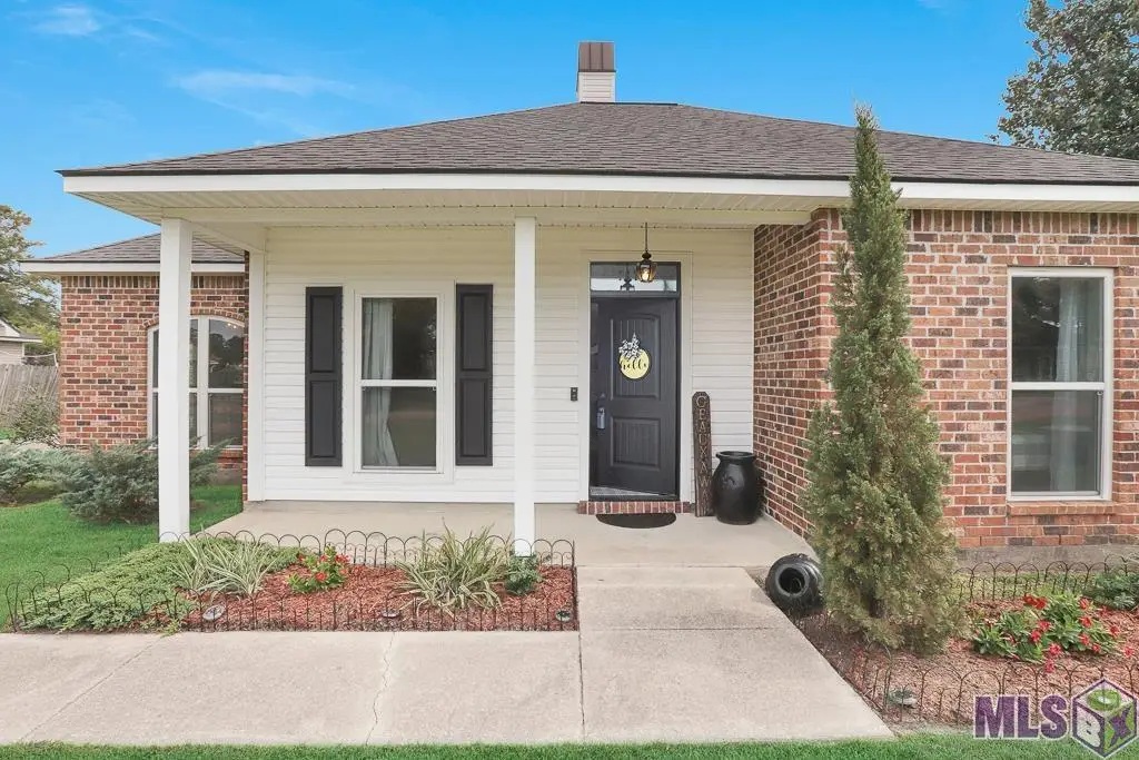 7675 Elmwood Dr, Denham Springs, LA 70706 - #1