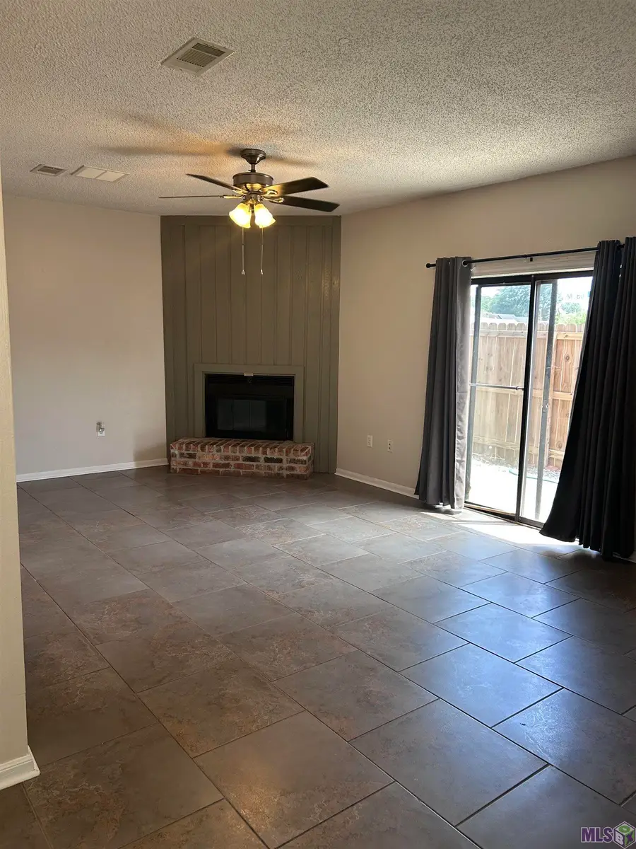 13650 Kenner Dr #D, Baton Rouge, LA 70810 - #3