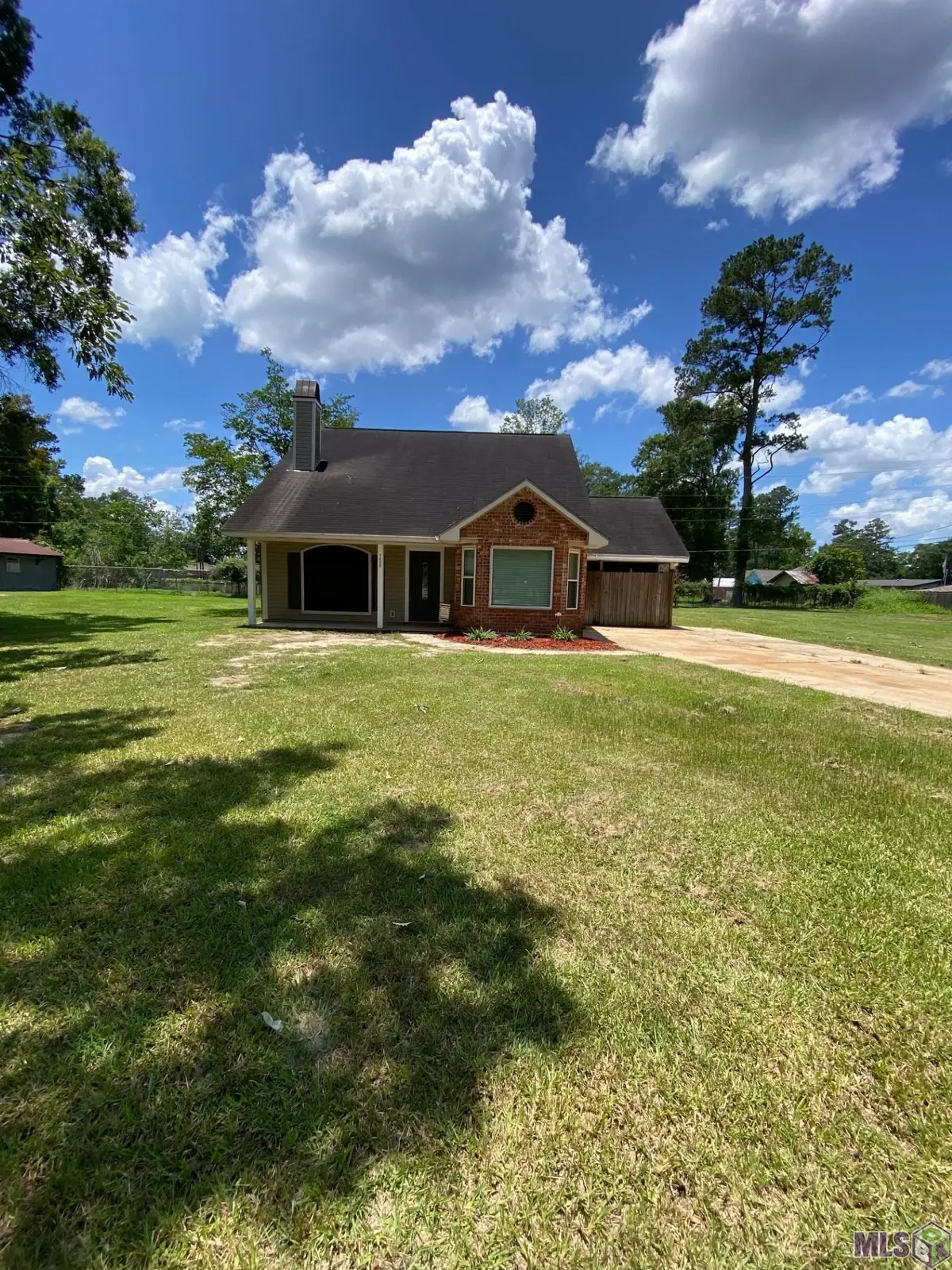 7420 Linda Lee Dr, Denham Springs, LA 70706 - #1