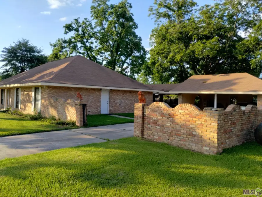 24305 Engolio St, Plaquemine, LA 70764 - #2